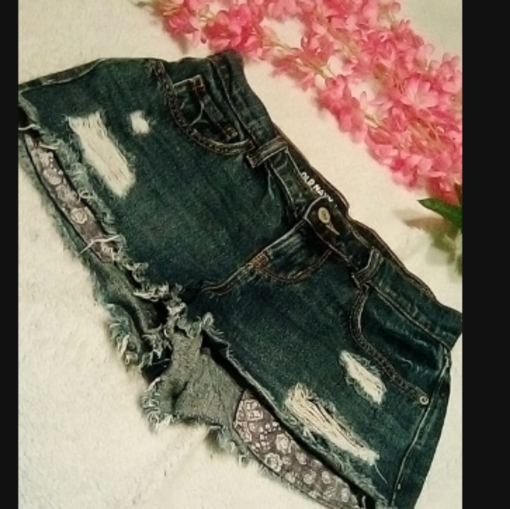 Old Navy woman's shorts